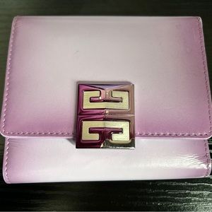 Givenchy trifold wallet in color mauve
